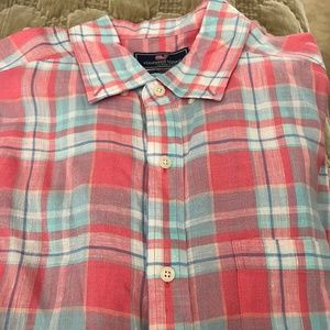Vineyard Vines Men’s shirt